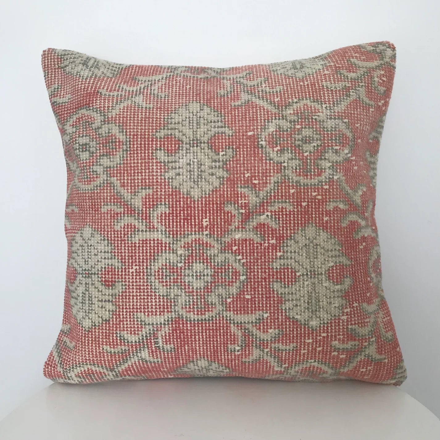 Vintage Cushion | REVOLOGY