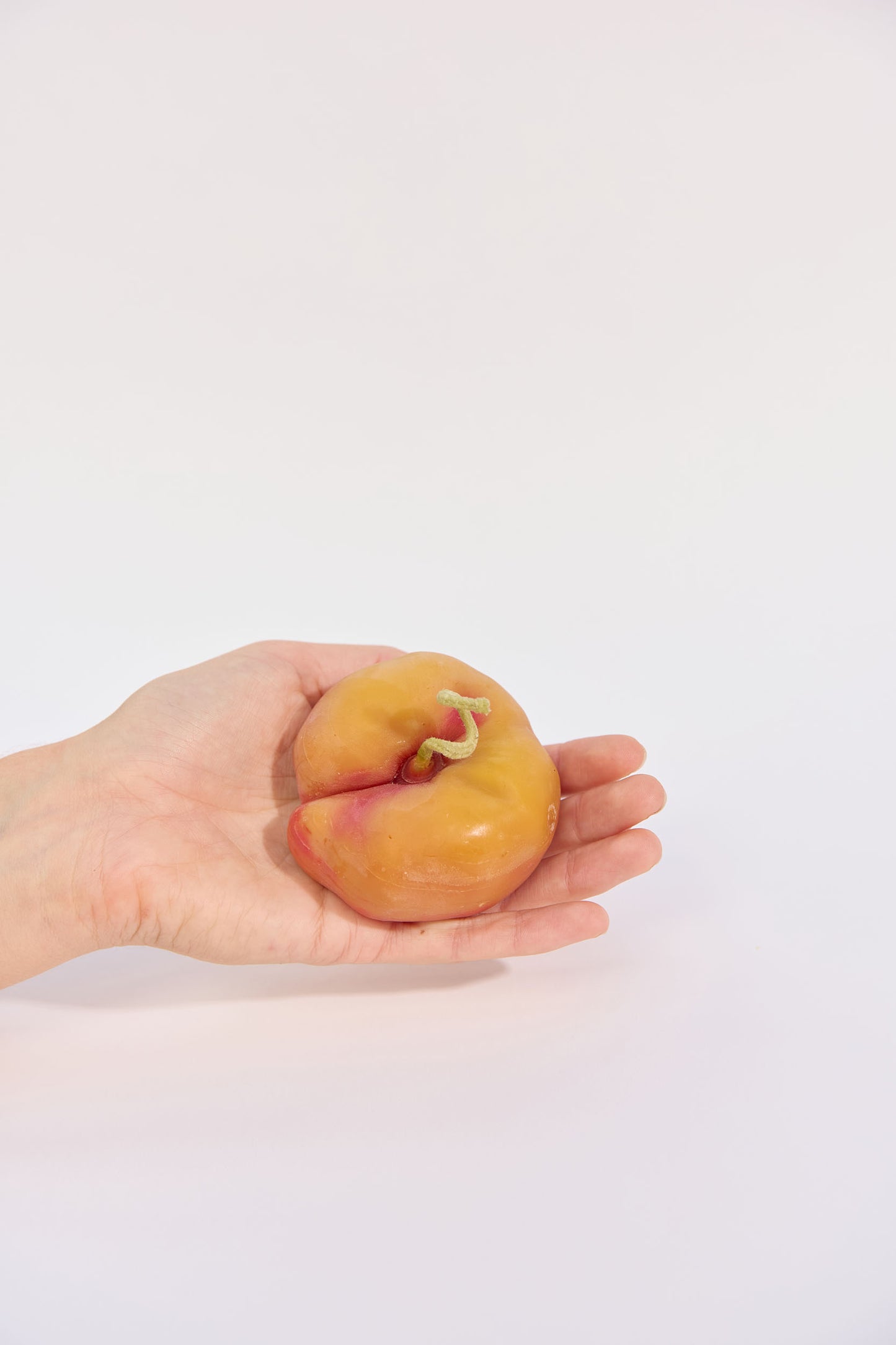 Flat Peach | Beeswax Candle