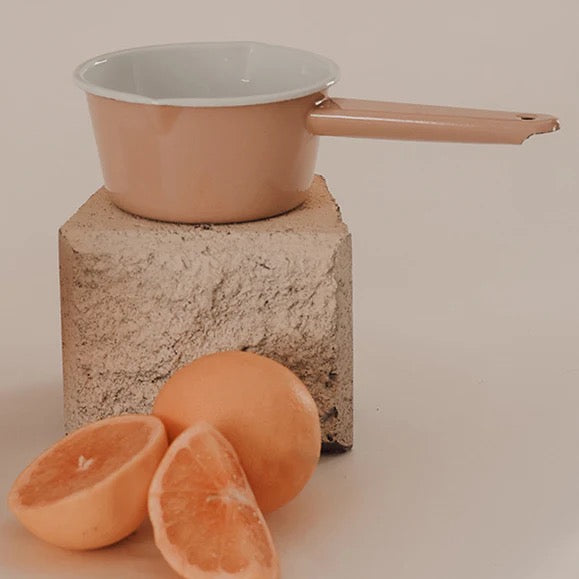 Milk pot |REVOLOGY