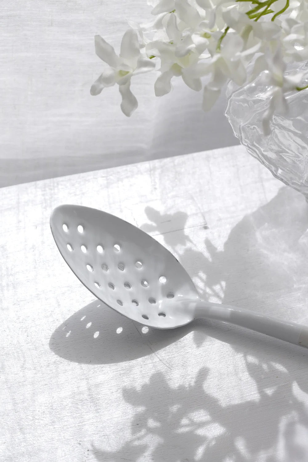 PERFORATED SPOON  WHITE | FALCON