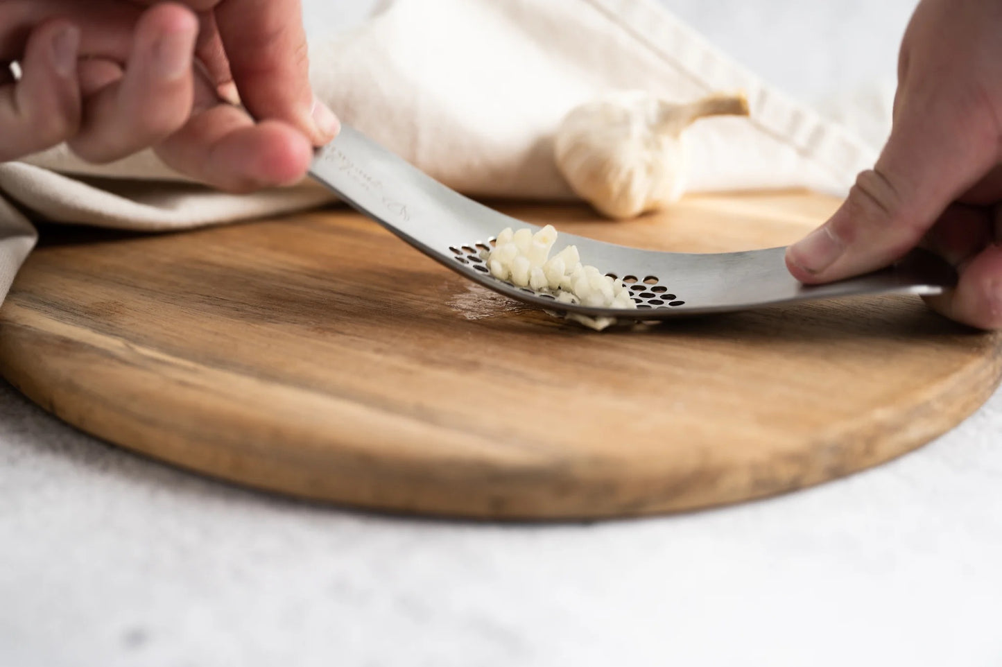 Garlic Crusher | Cali